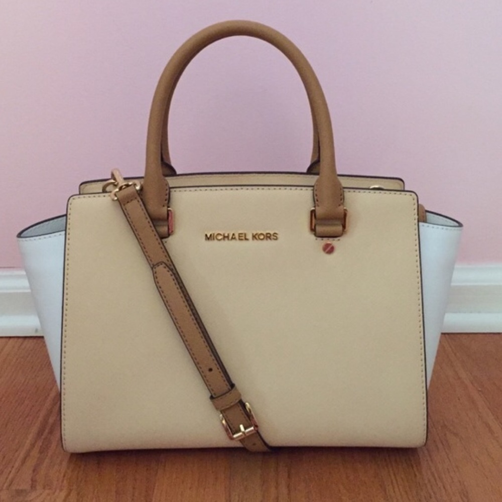 Michael kors cross body